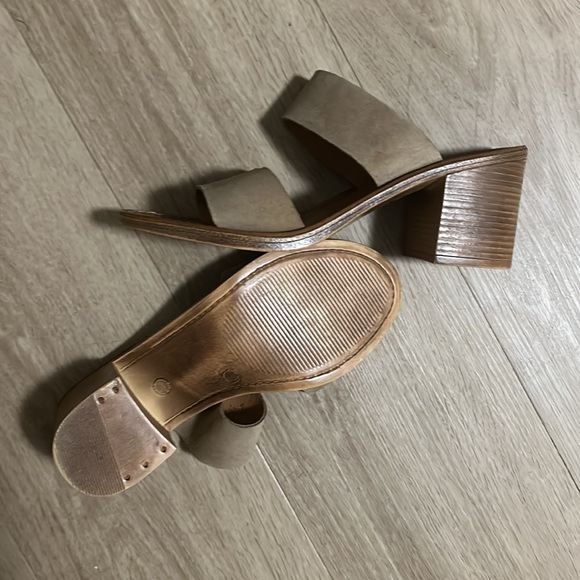 Sandals - Picture 3 of 3